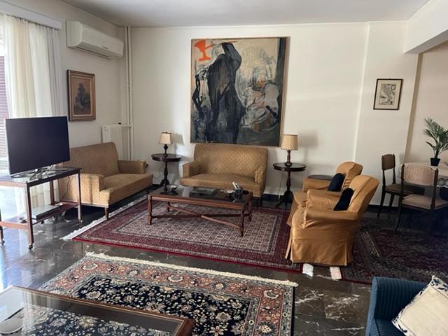 Spacious And Sunny In Cholargos Apartment Athens
