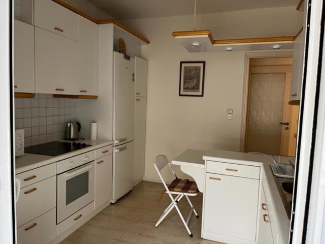 Spacious And Sunny In Cholargos * Athens