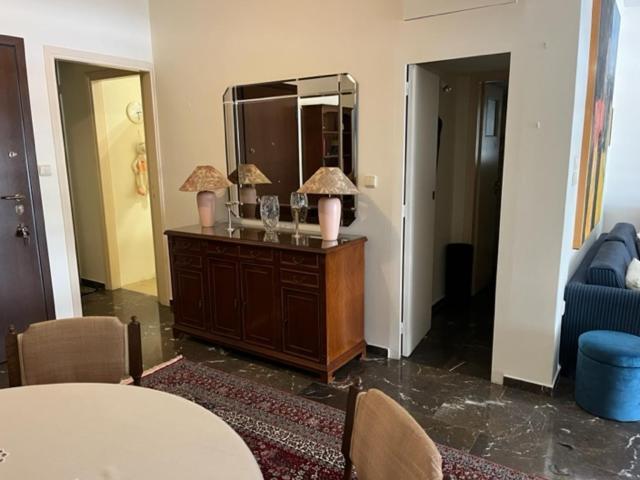 Spacious And Sunny In Cholargos