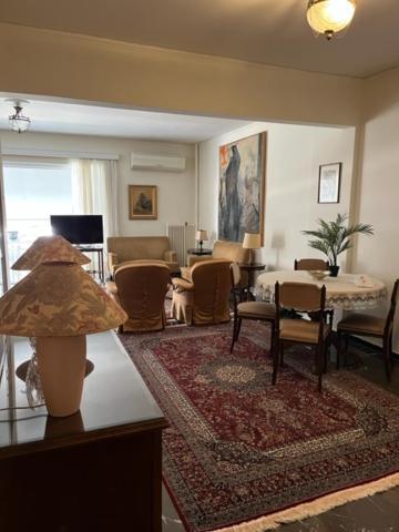 Spacious And Sunny In Cholargos Apartment *