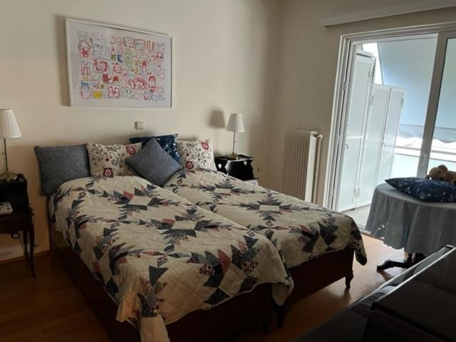 Apartment Spacious And Sunny In Cholargos Athens
