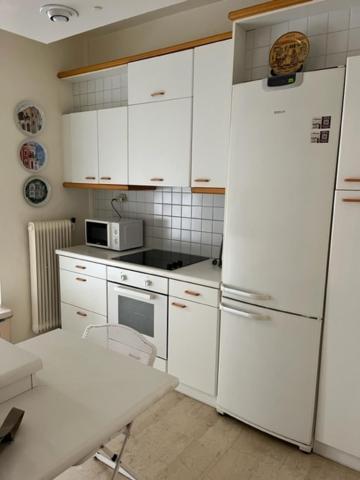 Spacious And Sunny In Cholargos * Athens